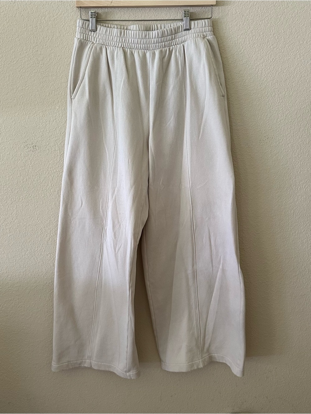 GAP Cream Wide Leg Sweatpants 97% Cotton size Large